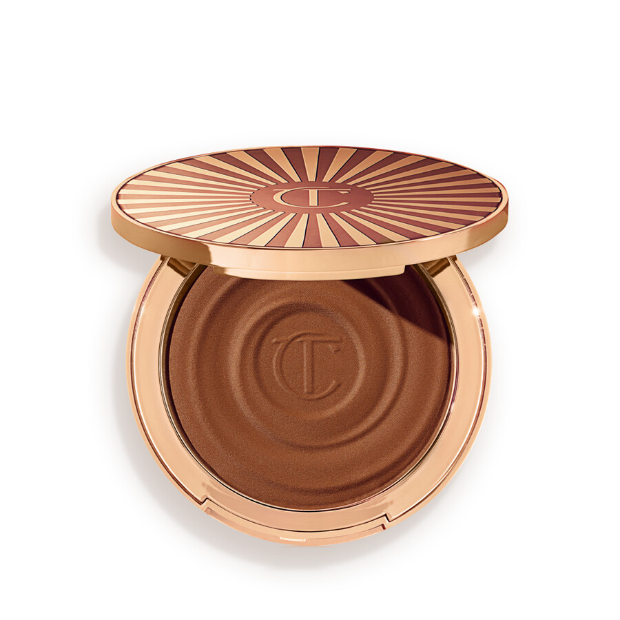 bronceador brillante y bonito para una piel hermosa