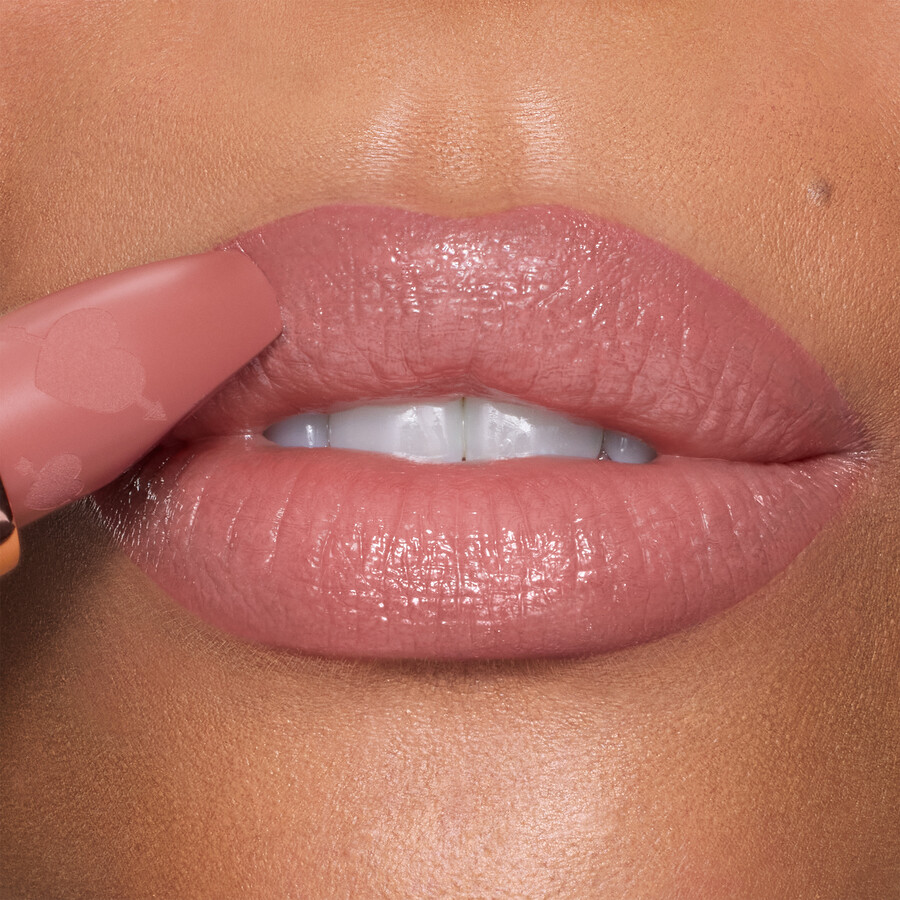 lÁpiz labial efecto amor pillow talk