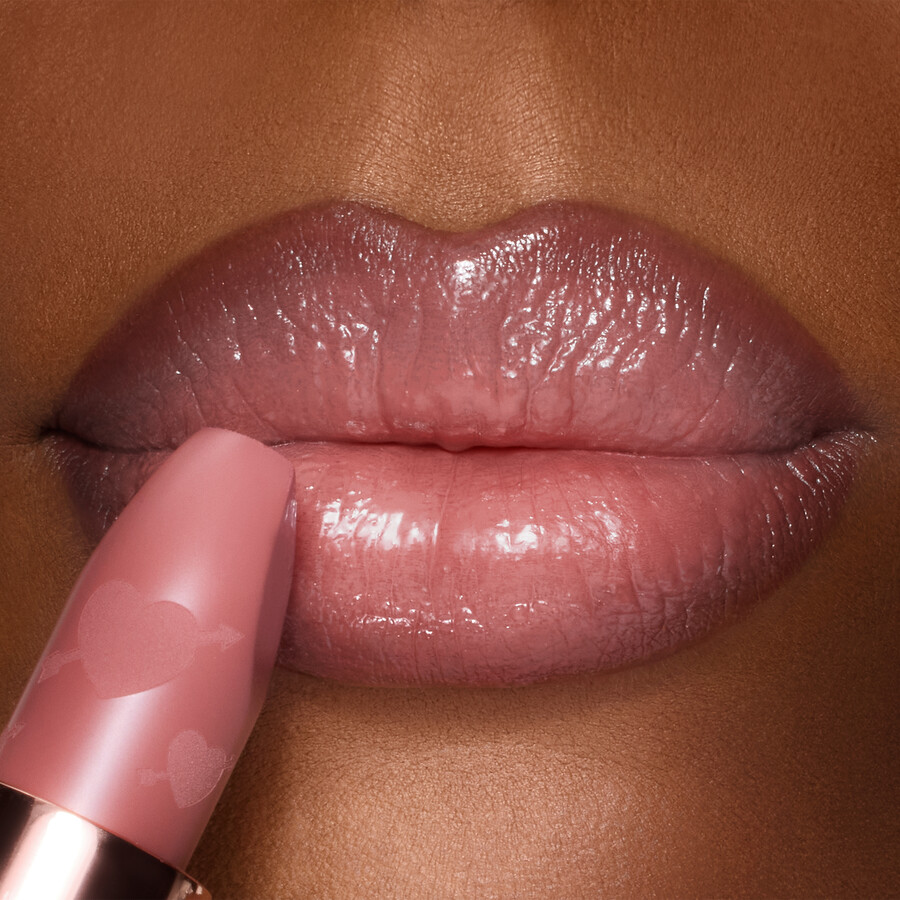 lÁpiz labial efecto amor pillow talk