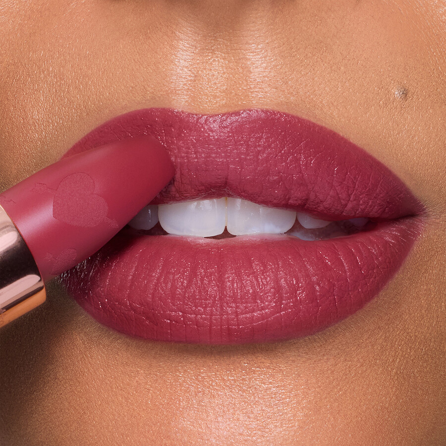 lÁpiz labial efecto amor pillow talk