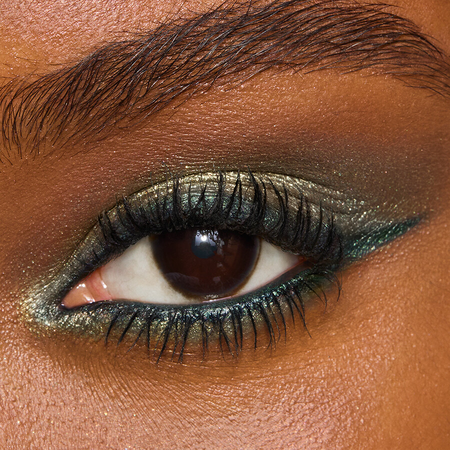 la paleta de charlotte de tendencias de ojos embellecedores