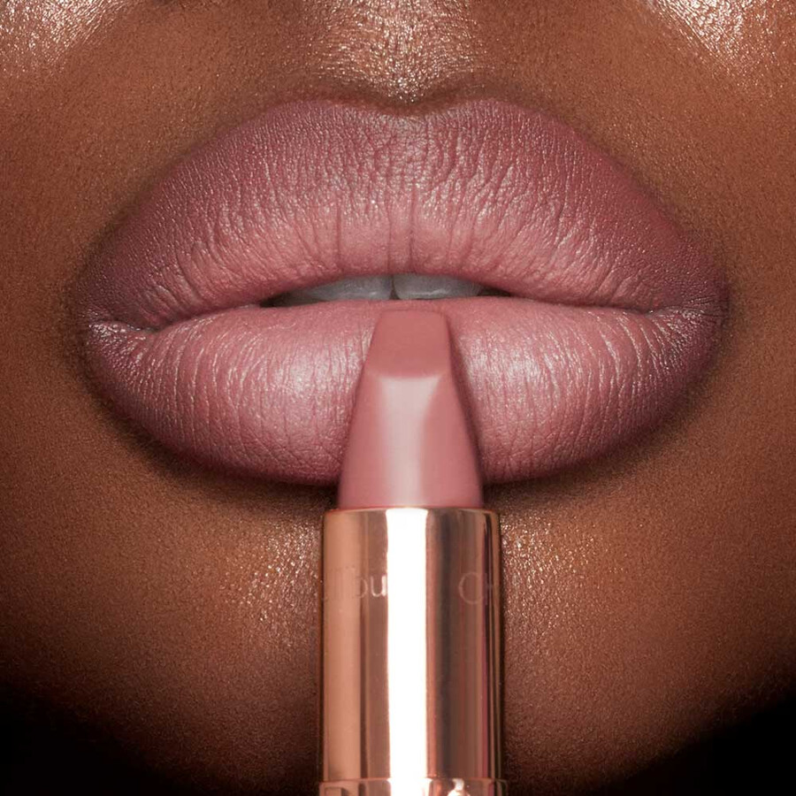 lÁpiz labial pillow talk